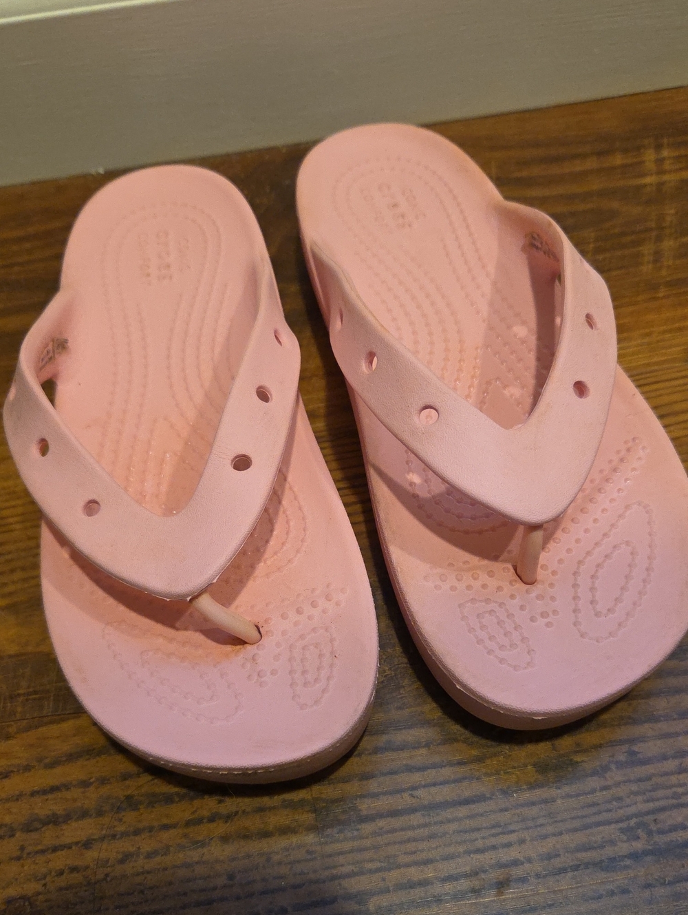 Crocs Pink Foam Flip Flop Sandals 6